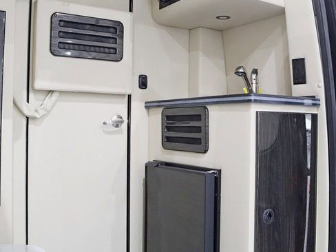 Used 2024 Mercedes-Benz Sprinter 3500 image 42