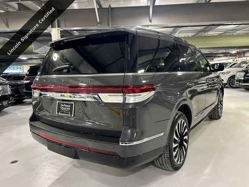 Certified 2023 Lincoln Navigator Black Label AWD/4WD image 2