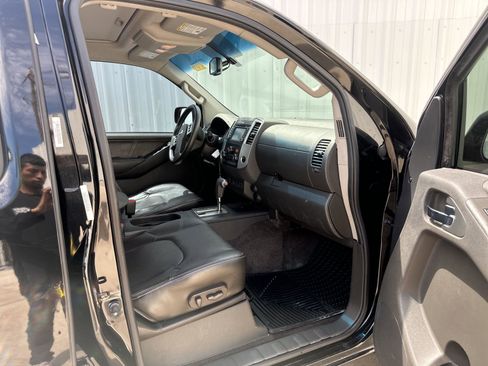 Used 2014 Nissan Frontier PRO-4X w/ Pro-4x Luxury Package image 16