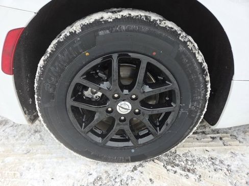 Used 2022 Chrysler Pacifica Touring-L image 61