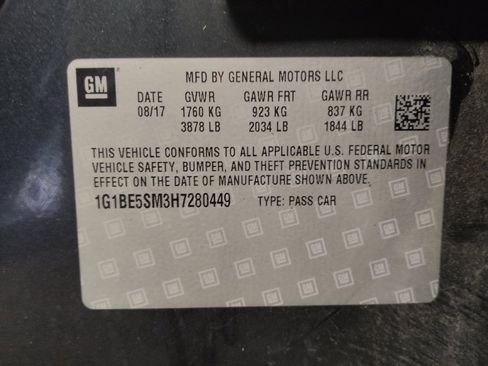 Used 2017 Chevrolet Cruze LT w/ Sun And Sound Package FWD image 33