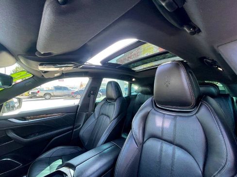 Used 2019 Maserati Levante S GranSport image 32