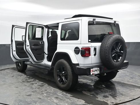 Used 2023 Jeep Wrangler Altitude image 53