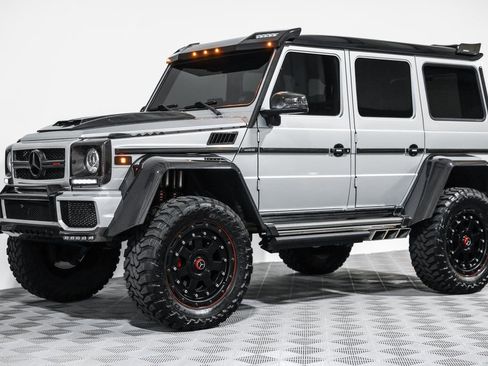 Used 2017 Mercedes-Benz G 550 Squared image 19