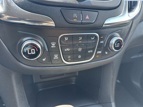 Certified 2024 Chevrolet Equinox LT AWD/4WD image 14