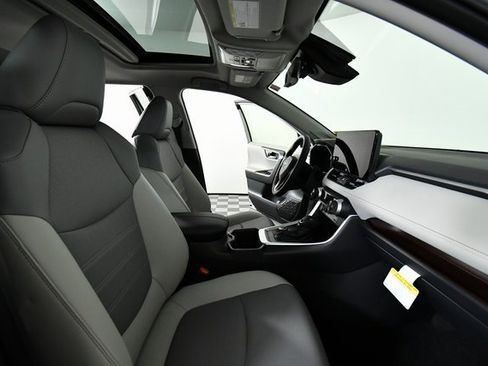 New 2025 Toyota RAV4 Limited image 23