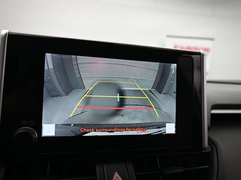 Used 2024 Toyota RAV4 XLE FWD image 18