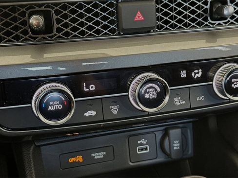 New 2025 Acura Integra image 16