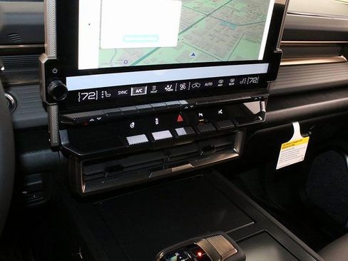 New 2025 GMC Hummer EV 2X image 24