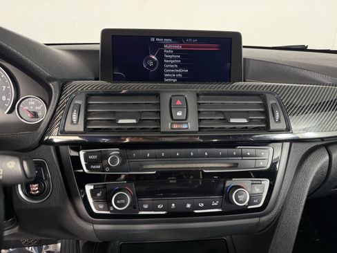 Used 2015 BMW M4 Convertible image 14