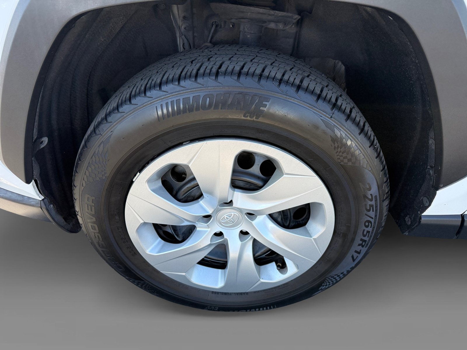Used 2021 Toyota RAV4 LE FWD image 9
