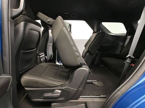 Used 2020 Ford Explorer XLT w/ Comfort Package AWD/4WD image 39