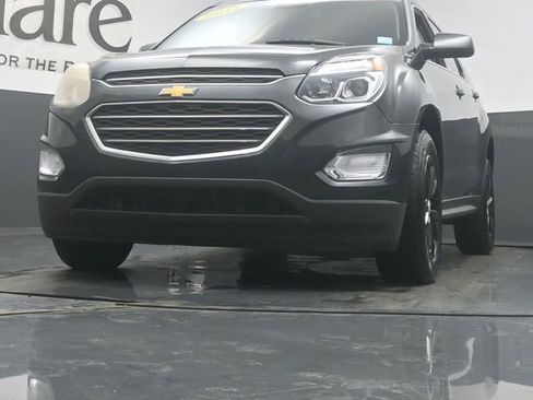 Used 2017 Chevrolet Equinox LT w/ Convenience Package image 56