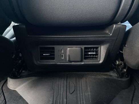 Used 2023 GMC Sierra 1500 SLE w/ Preferred Package image 13