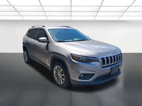 Used 2021 Jeep Cherokee Latitude Lux w/ Comfort/Convenience Group AWD/4WD image 1