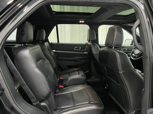 Used 2018 Ford Explorer Limited w/ Equipment Group 301A image 33