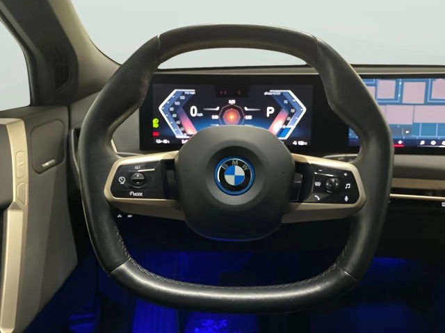 Used 2024 BMW iX xDrive50 w/ Premium Package AWD/4WD image 11