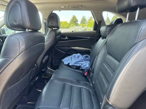 Used 2016 Kia Sorento SX FWD image 11