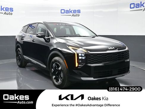 Certified 2026 Kia Sportage LX w/ LX Convenience Package image 1