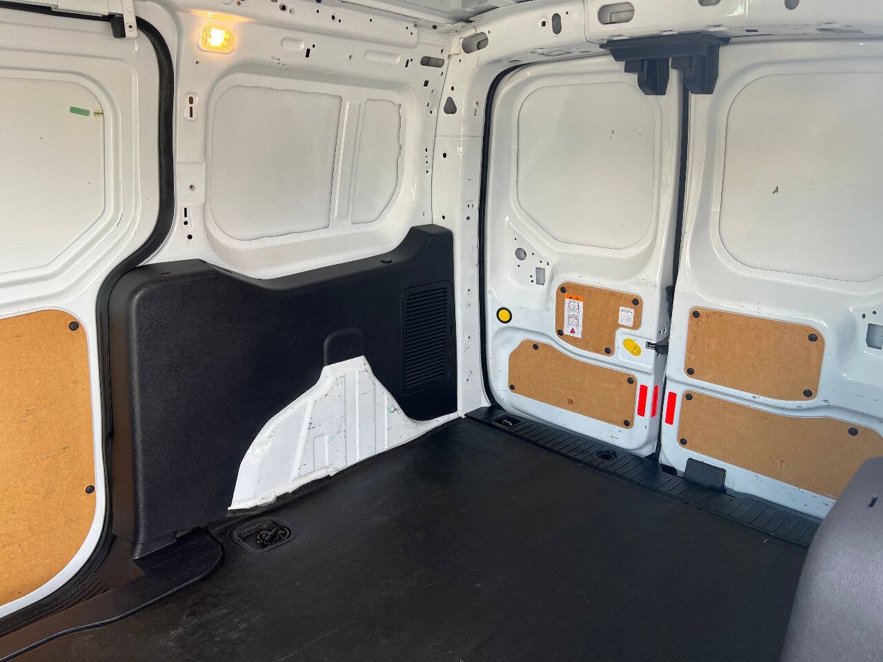 Used 2015 Ford Transit Connect XL FWD image 27