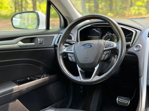 Used 2014 Ford Fusion Titanium FWD image 25