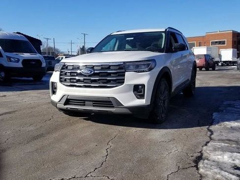 New 2026 Ford Explorer Active w/ Active Comfort Package image 8