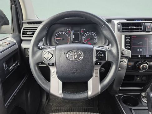 Used 2022 Toyota 4Runner SR5 AWD/4WD image 23