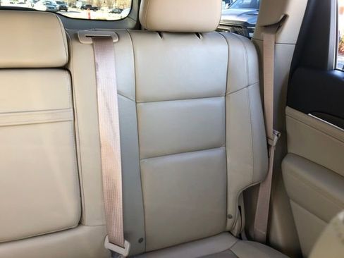 Used 2017 Jeep Grand Cherokee Limited image 17