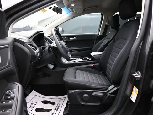 Used 2018 Ford Edge SE w/ Cargo Accessory Package AWD/4WD image 9