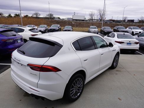 Used 2024 Maserati Grecale GT image 7