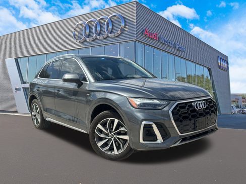 Used 2024 Audi Q5 2.0T Prestige w/ Prestige Package AWD/4WD image 1
