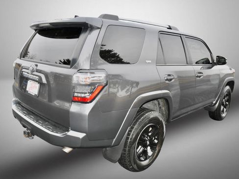 Used 2022 Toyota 4Runner SR5 Premium w/ Moonroof Package image 7