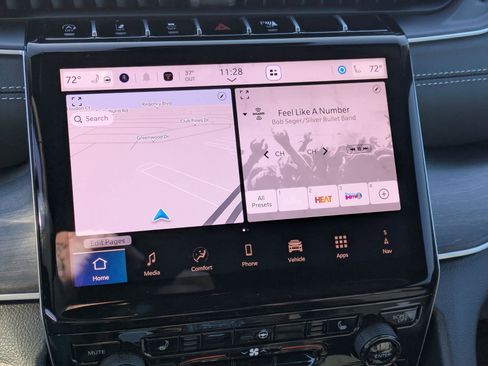 New 2025 Jeep Grand Cherokee L Limited w/ Black Appearance Package image 18