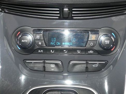 Used 2013 Ford C-MAX SEL FWD image 39