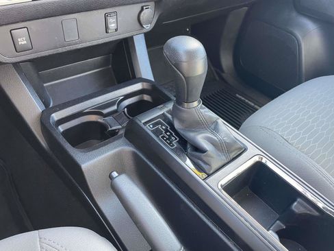 Used 2018 Toyota Tacoma SR w/ SR Convenience Package AWD/4WD image 30