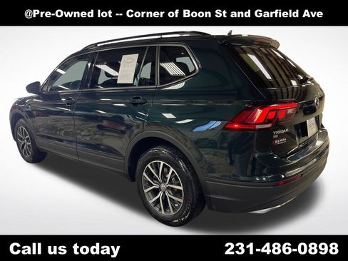 Used 2019 Volkswagen Tiguan SE w/ Panoramic Sunroof Package AWD/4WD image 3