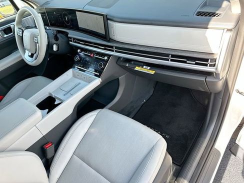Used 2024 Hyundai Santa Fe Limited image 31