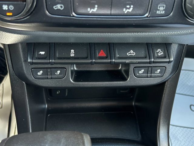 Used 2016 Chevrolet Colorado Z71 AWD/4WD image 41