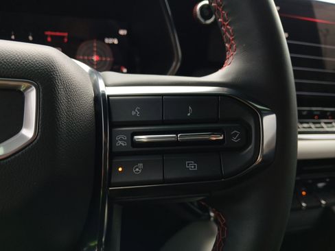 Used 2024 GMC Canyon AT4X w/ AT4X AEV Edition image 18