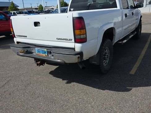 Used 2004 GMC Sierra 2500 SLE w/ Skid Plate Package AWD/4WD image 4