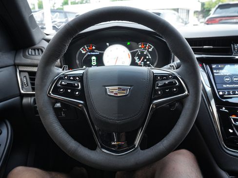 Used 2019 Cadillac CTS V w/ Carbon Fibre Package RWD image 16