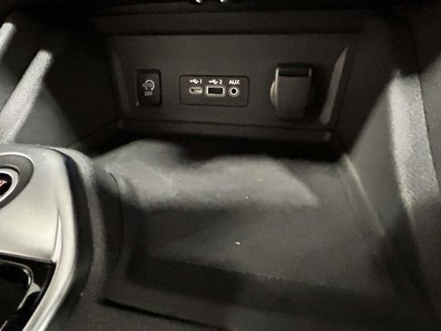 Used 2025 Nissan Sentra SV w/ Trunk Package FWD image 18