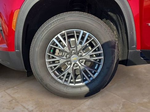 New 2025 Chevrolet Traverse LT w/ Driver Confidence Package image 14