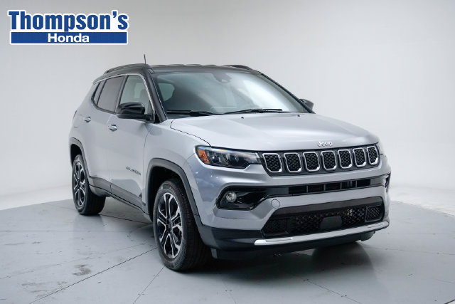 Used 2023 Jeep Compass Limited AWD/4WD image 1