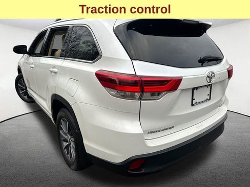 Used 2018 Toyota Highlander XLE image 8