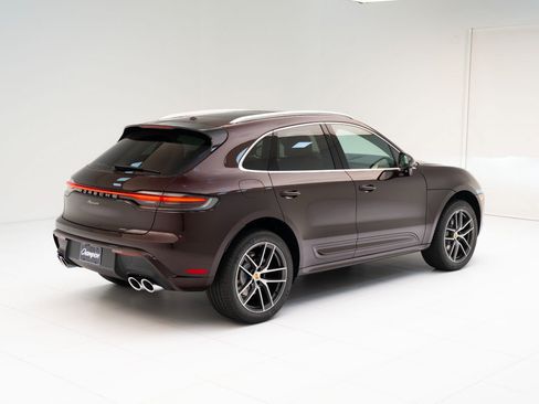 Used 2026 Porsche Macan AWD/4WD image 9