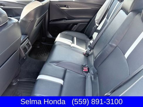 Used 2025 Toyota Camry SE FWD image 8