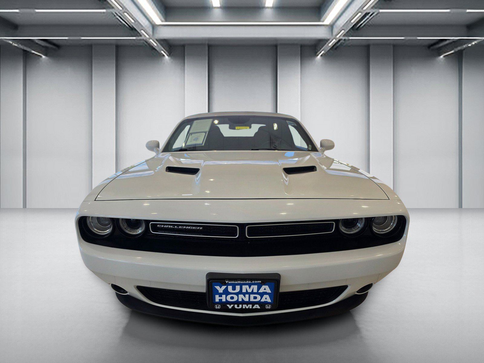Used 2019 Dodge Challenger SXT AWD/4WD image 2