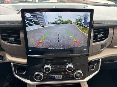 Used 2024 Ford Expedition Max Limited image 13