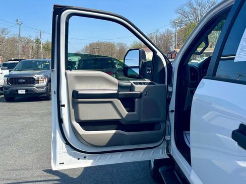 Used 2017 Ford F350 XL AWD/4WD image 14